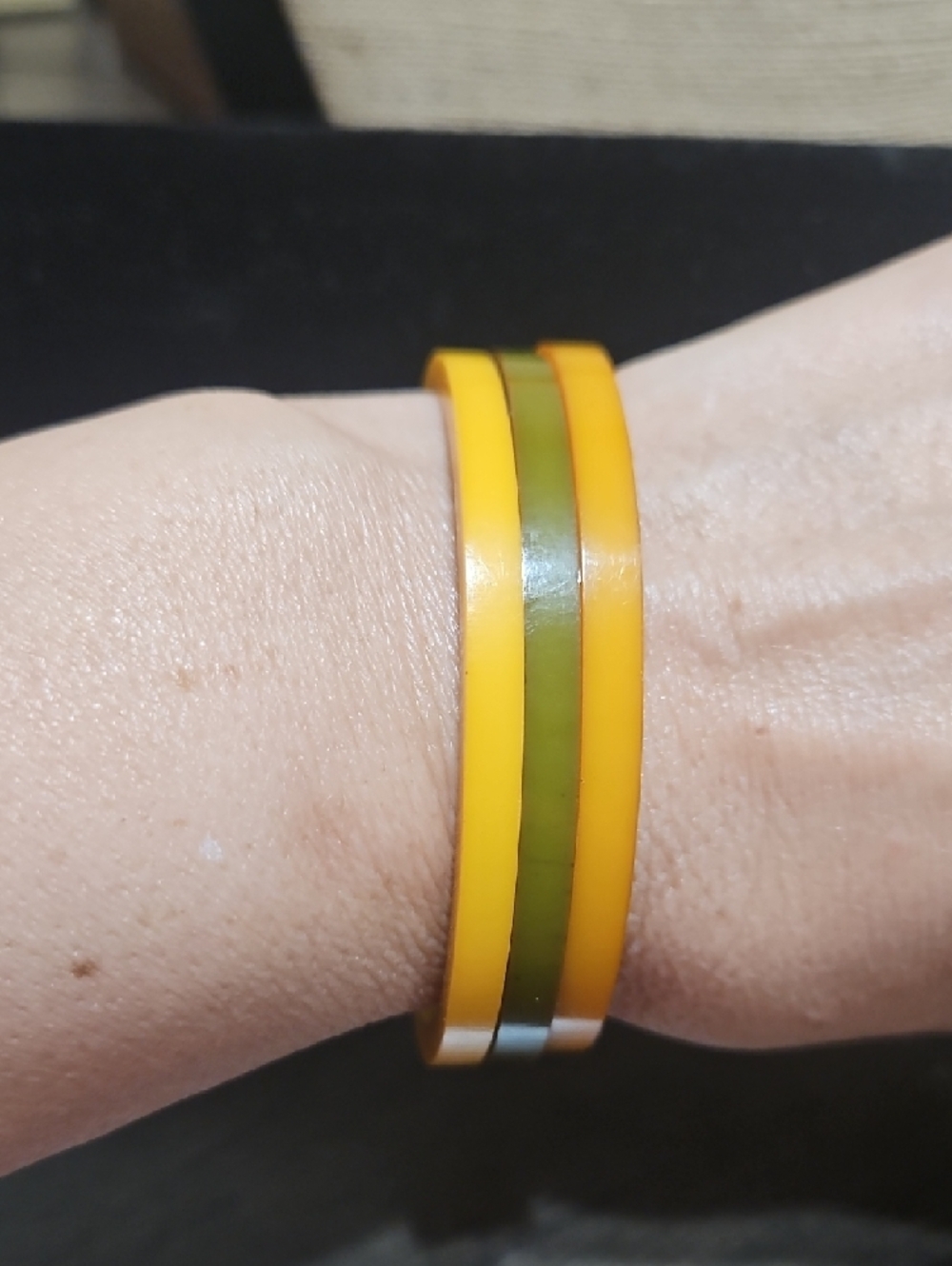 Bakelite Bangle Set - Unbranded - Picture 3 of 4